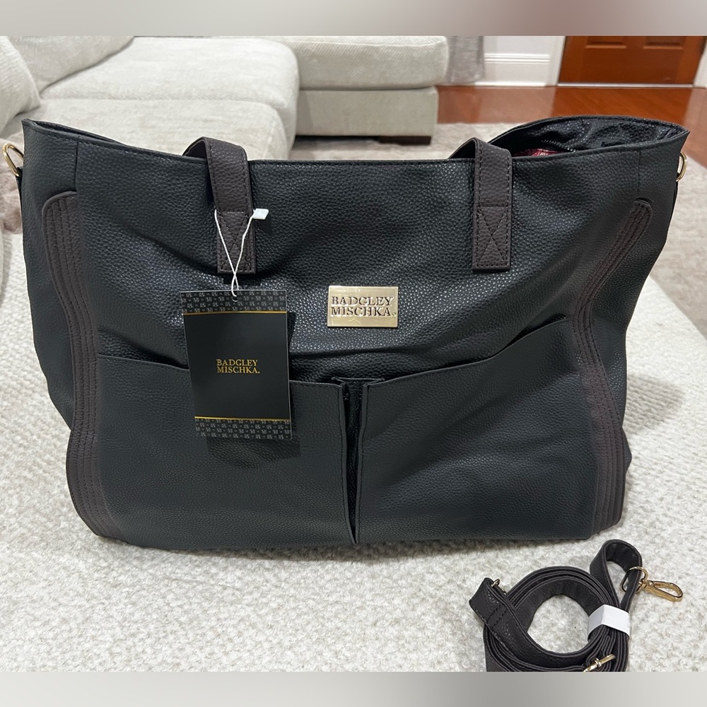 NWT Badgley Mischka Weekender Bag